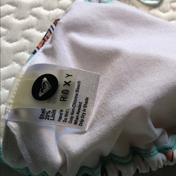 Roxy Bikini! - Picture 4 of 8